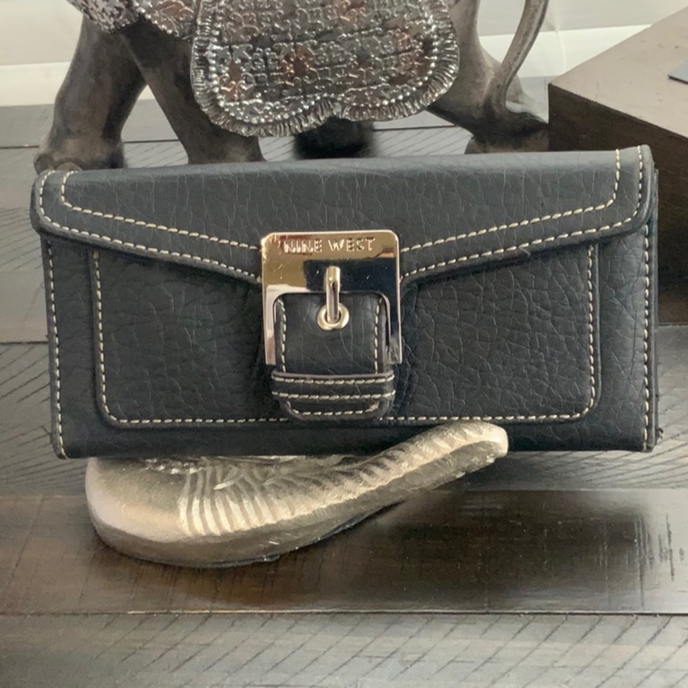 Nine West wallet